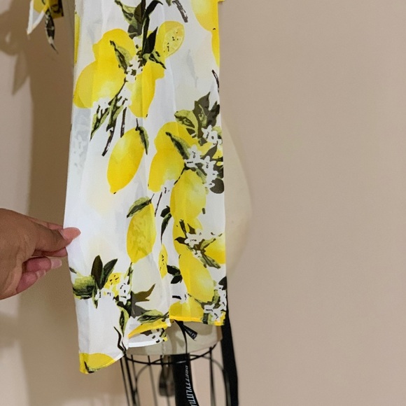 0040 NWT Pretty little things crop long sleeve top - Picture 3 of 8